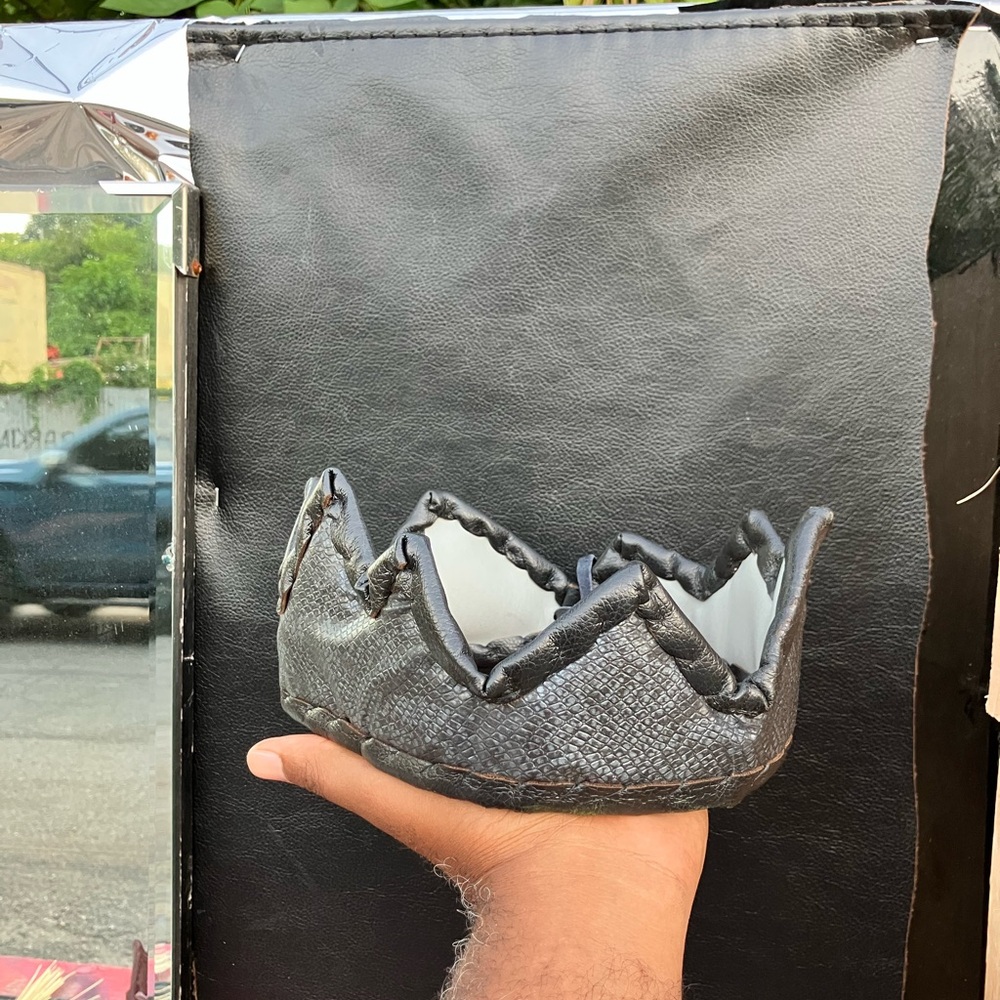 Black Textured Crown